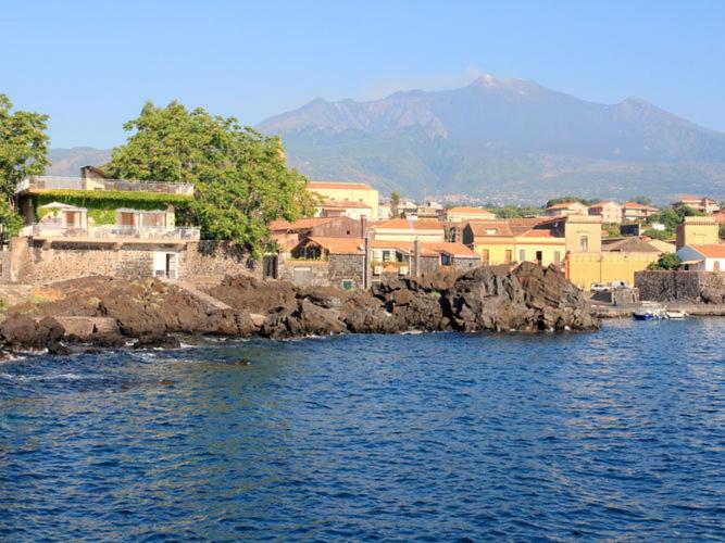Cozy Holiday Home In Pozzillo With Terrace Acireale Dış mekan fotoğraf